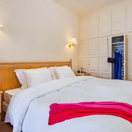 Golden Grey Goose Lägenhet