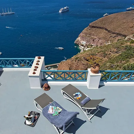 Golden Grey Goose Fira (Santorini)