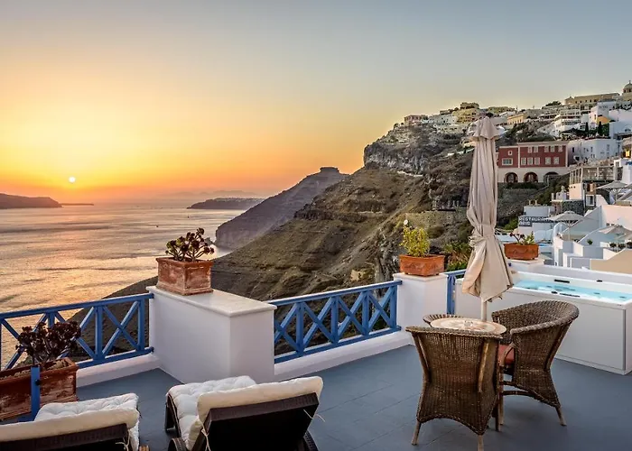 Golden Grey Goose Fira (Santorini)