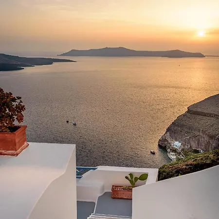 Apartment Golden Grey Goose Fira (Santorini)